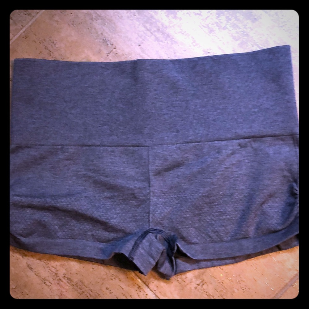 Lululemon booty shorts 8. NWOT